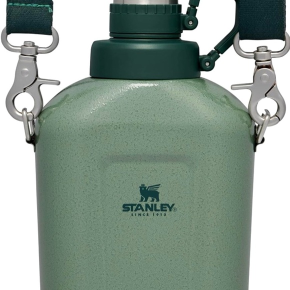 Stanley The Legendary Classic Hammertone Green Canteen. Like new. - Picture 2 of 6